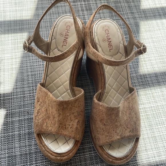 Chanel Cork Platform Sandals. Size 39. - Picture 14 of 15